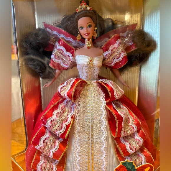 RARE VINTAGE 1997 SPECIAL EDITION HAPPY HOLIDAYS BARBIE - NRFB - Picture 2 of 8